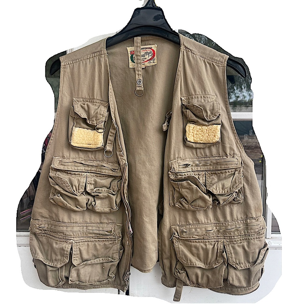 Vintage World Famous Fishing Vest Hunting Vest Sanforized
Super DeLuxe
